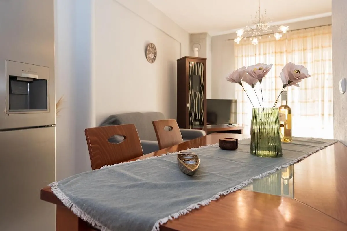 Jella'S Sunny Apartment Nea Skioni