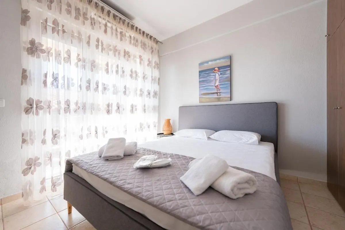 Jella'S Sunny Apartment Nea Skioni